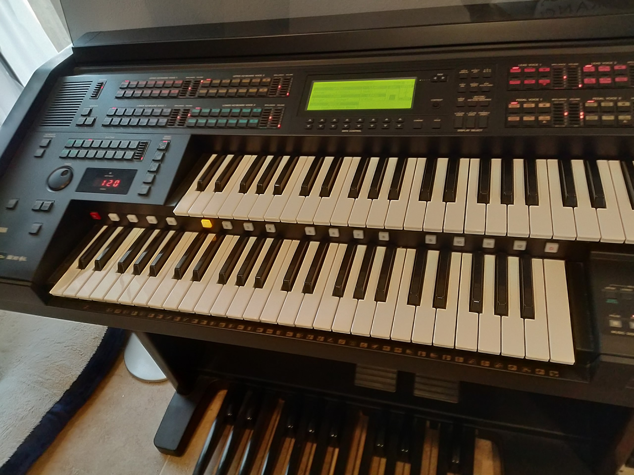 Personal Electone sales: (Price reduced!) YAMAHA Electone EL900m