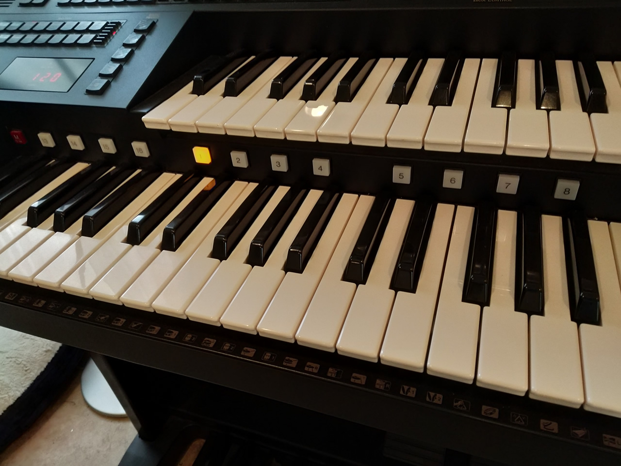 Personal Electone sales: (Price reduced!) YAMAHA Electone EL900m