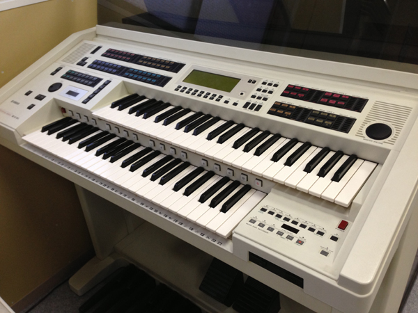 SOLD Electone: SOLD (USED) YAMAHA EL900m Ivory Only One left